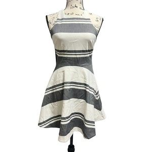 NWOT Elizabeth & James Striped Magdalena Dress